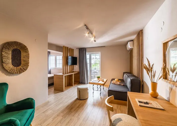 Skiathos Thalassa Cape Hotel, Philian And