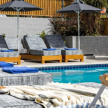 Skiathos Thalassa Cape Hotel, Philian And