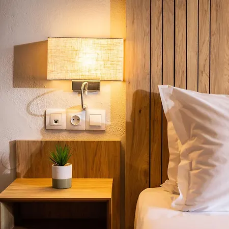 Skiathos Thalassa Cape Hotel, Philian And